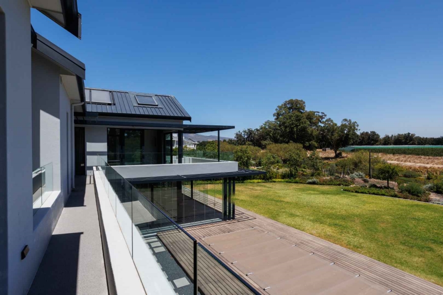 To Let 5 Bedroom Property for Rent in Val De Vie Estate Western Cape